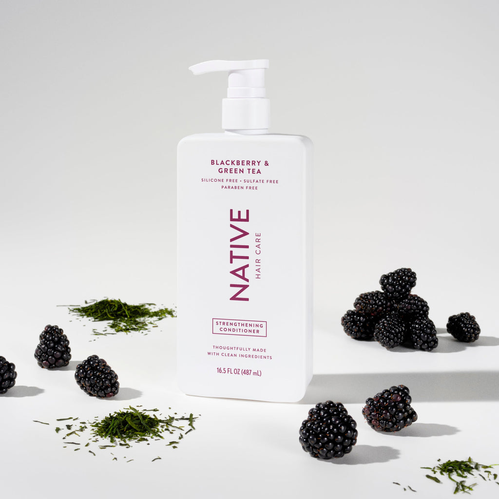 Blackberry and Green Tea Strengthening Conditioner Classic 16.5oz Care Collection