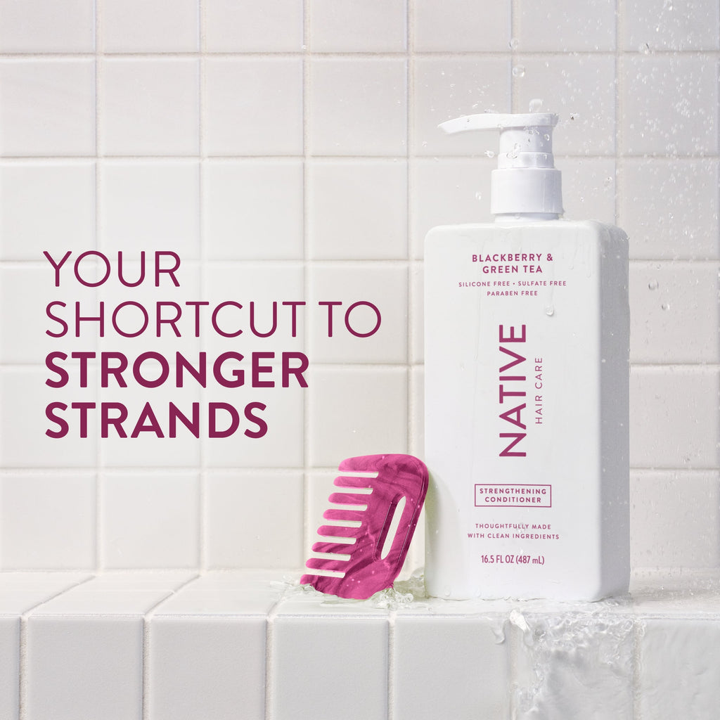 Blackberry and Green Tea Strengthening Conditioner Classic 16.5oz Care Collection